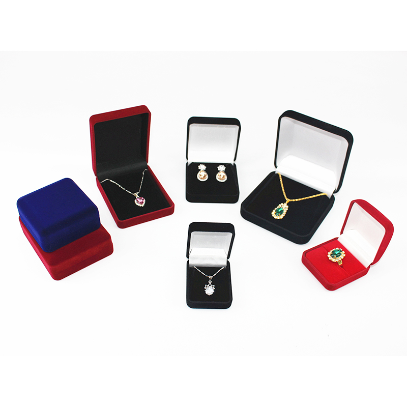 Krabice šperků z krabičky na samet