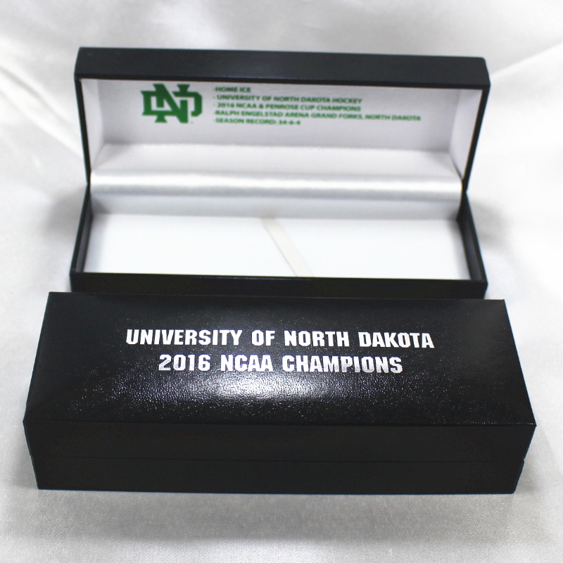 Položka V-12L obdélníková lišta papíru pro 140*35mm vícenásobné odznaky, pera & náhrdelník, atd. mm.160*58*40, závaží asi 120g