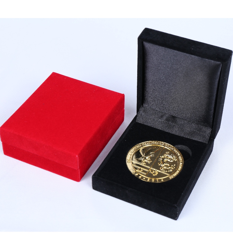 Krabička z umělé kůže, čtverec V-17, čtverec pro 45 * 53 mm mince, odznak, manžetové knoflíky, spona na peněženku atd. Mm. 68 * 80 * 30, hmotnost přibližně 62 g