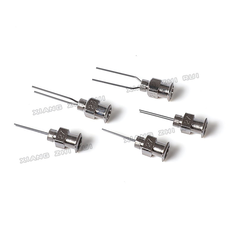 Dávkovači jehla se dvěma trubicemi