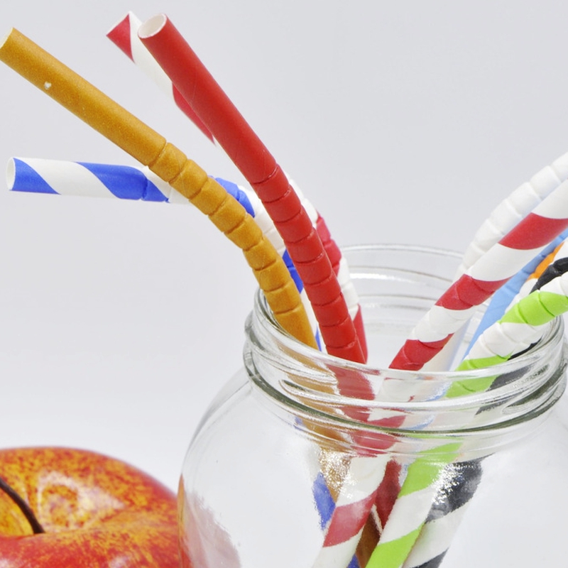 Se všemi těmito brčky znáte jeho historii?