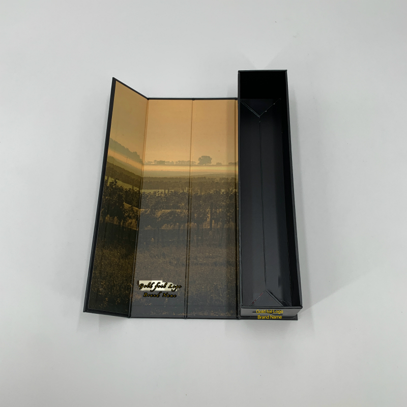 Zakázková výroba krabice na víno pro svatební šampaňské víno