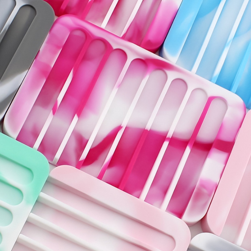 Čtvercový stojan na odkapávací mýdlo smíšené barvy