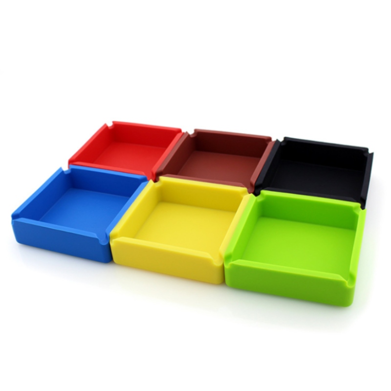 Velký čtvercový popelník