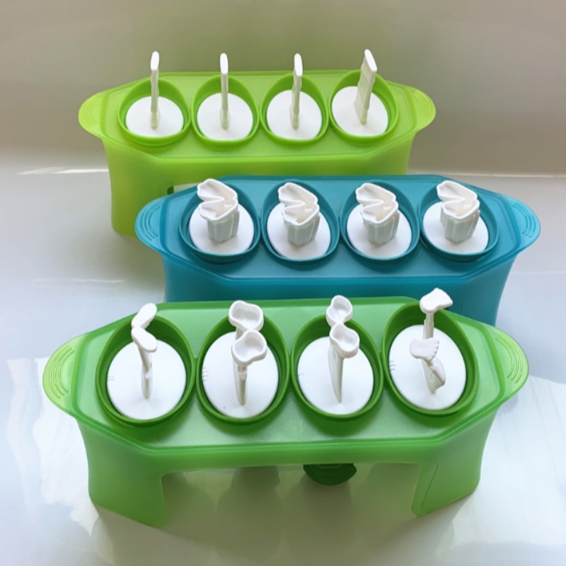 Nový model zmrzliny s lebkou se zmrzlinou divokého muže se silikonovým nanukem s držákem na ruční zmrzlinu