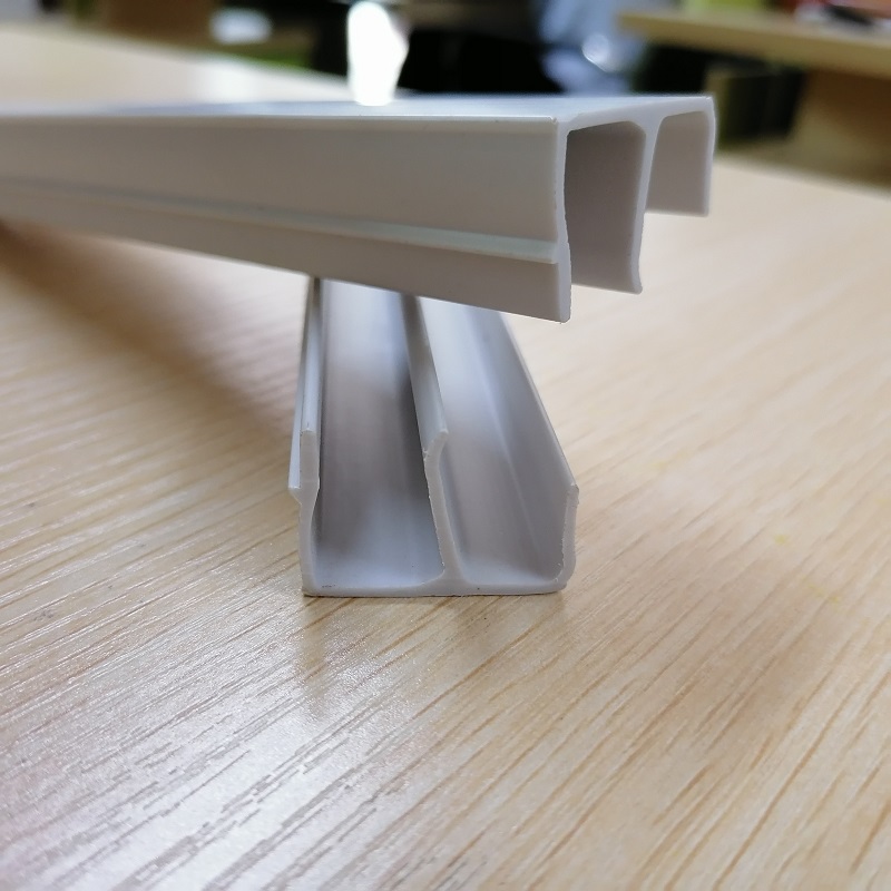 Výrobce profilů z PVC profilu ve tvaru E z PVC výrobce kanálu v Číně