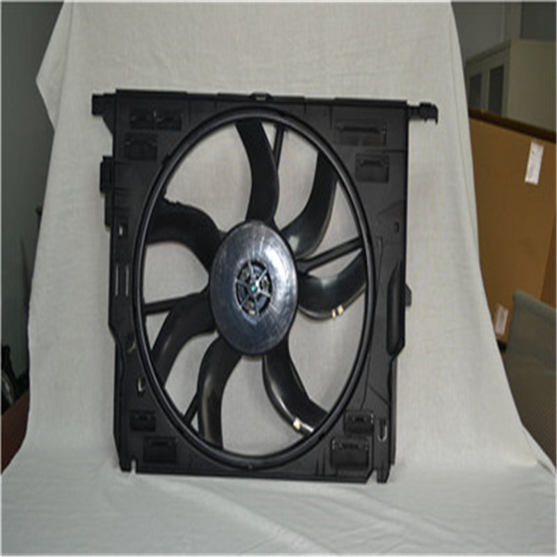 Ventilátor chladiče Pro BMW F18 F10 F07 OEM 17428509741