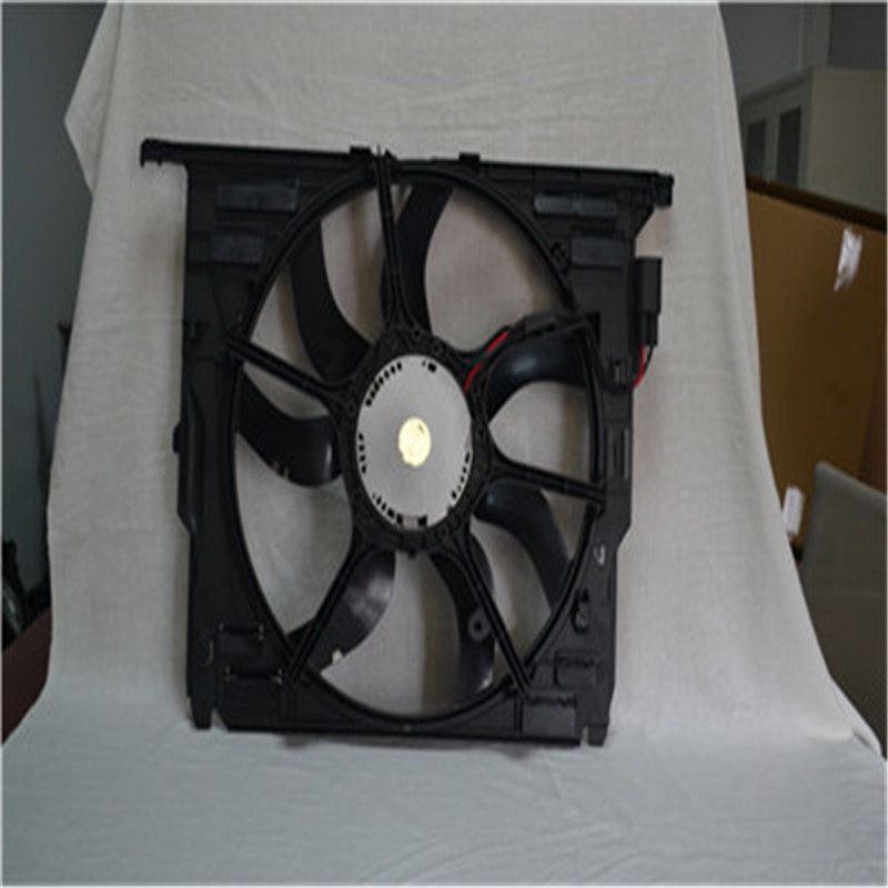 Ventilátor chladiče Pro BMW F18 F10 F07 OEM 17428509741