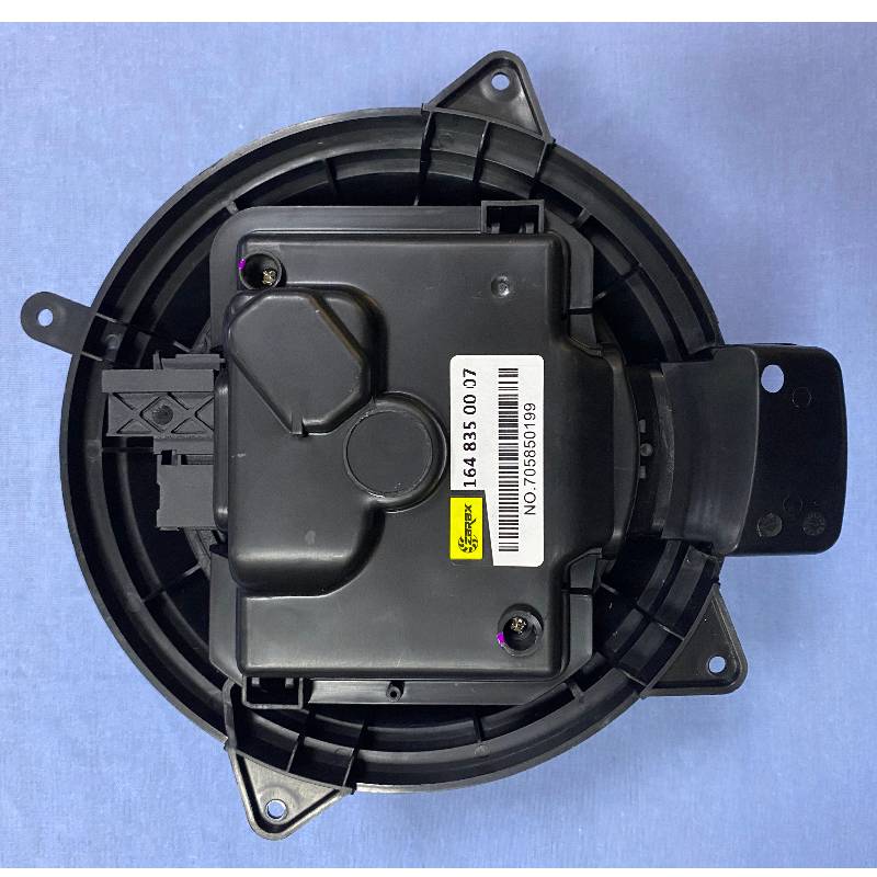 OEM Č. 1648350007 Motor části motoru motoru ventilátoru pro Mercedes-Benz W164 W251