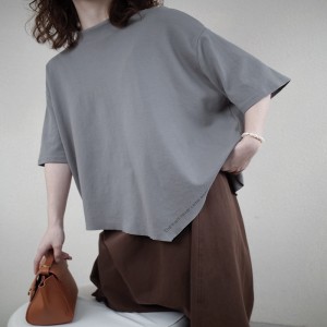 Loosefit-fitting design Minimalist Round Collar styl Stitched mange Casual Solid color bavlna a ložní prádlo převyšující zakázku 12631 T-Shirts