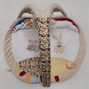 Použít playmat -Medvěd a králík