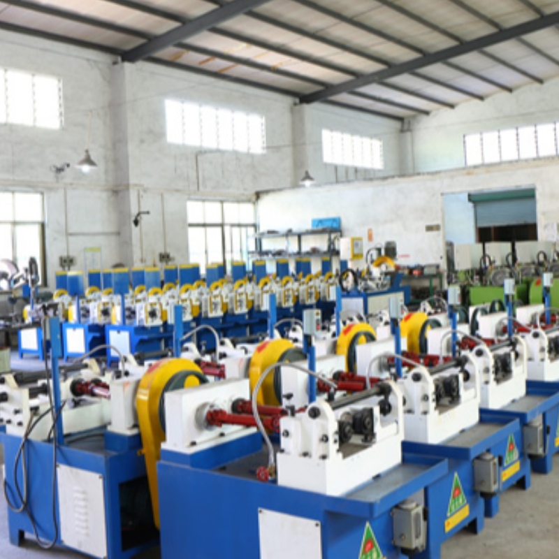 Výhody a vlastnosti stroje na válcování zubů