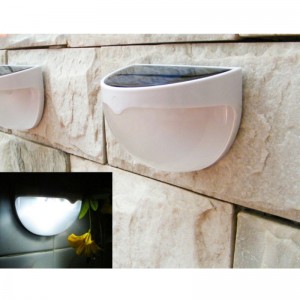 Solární nástěnná lampa s půlkruhem