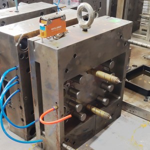 Výrobce Čína Vlastní profesionální vstřikovací forma na výrobu přesných plastových forem