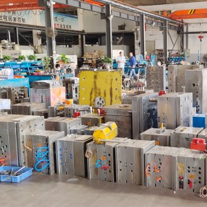 Zakázková velikost Vysokorychlostní výroba ocelových automobilových dílů Vstřikování plastů