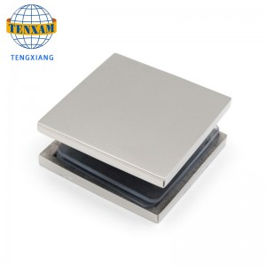 Čínský výrobce sklo Holding Chrite Chrome 2 * 2 palce spřbení mosazné skleněné dveře dveřín Dveře okna závěsy 8-12mm Skleněná koupelna Standard