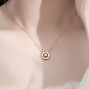 Nový malý docela pasovýnáhrdelník