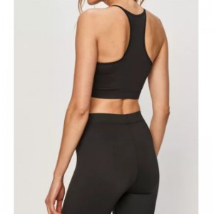 Těsný sportovní oblek