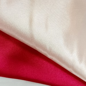 recyklovat polyesterovou módu