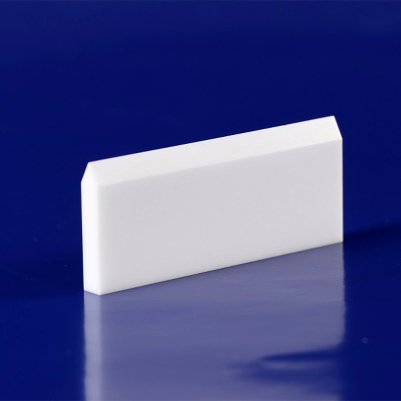 Jaké jsou aplikace zirkonia keramických řezačůn