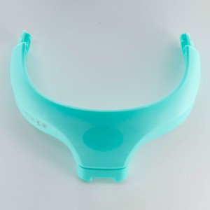 Plastové rukojeti 8.