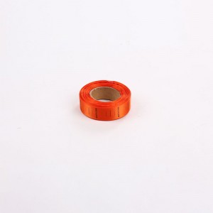 Barevné tkané oděvní štítek