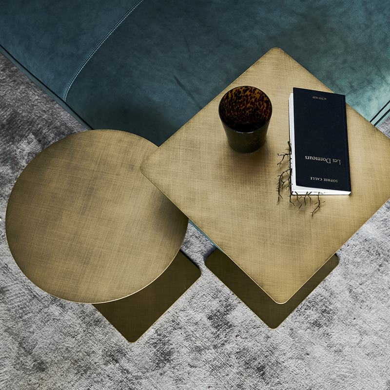 HOT PRODEJ NOVÝ DESIGN DESIGN GOLD SECOND TABLE MODERNÍ ZLATÁNÍ Nerezové oceli kulatý boční stůl Liftablenerezová ocel pohovka