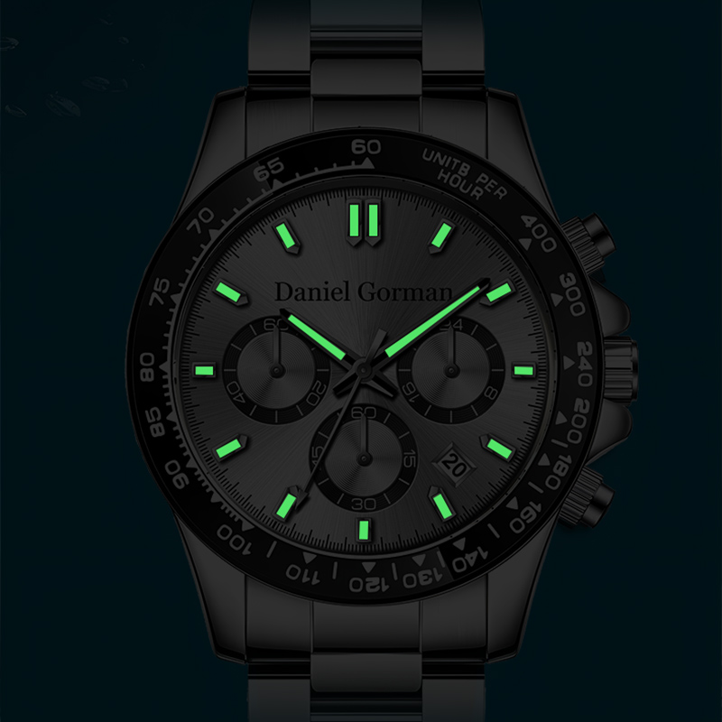 Apollo 11 astronaut Michael Collins\\\' all gold super hodinky prodané v aukci za $765000