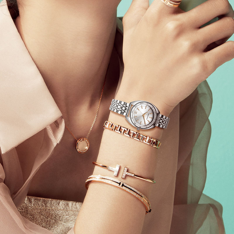 Slavný herec Zoe Kravitz se připojil k rodině Ambassador Omega Celebrity