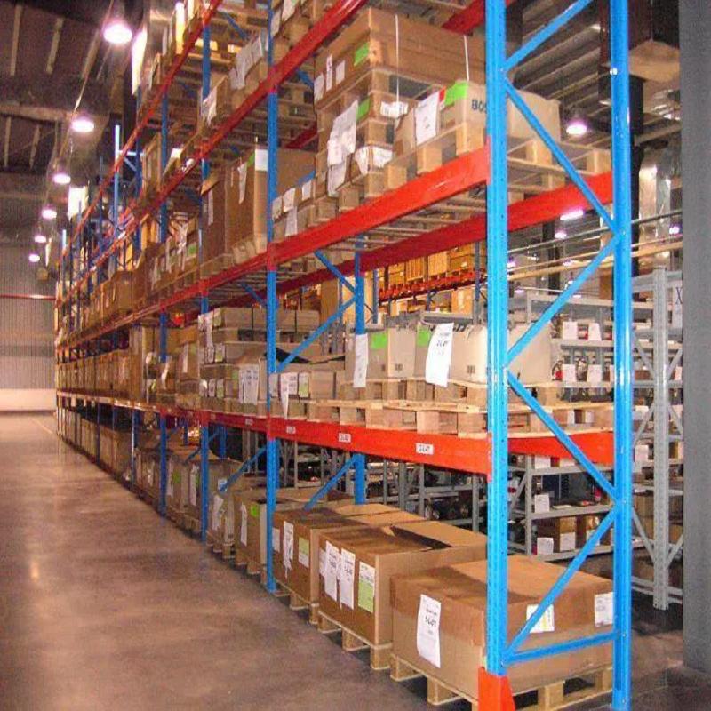 Zavedení regáluna skladování studených místností