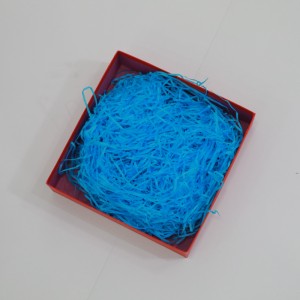 Velkoobchod vysoce kvalitní dekorativní raffie skartovaná krabička plnění zvlněného papíru pro dárkovou krabici fille kraft balení papíru skartování papíru