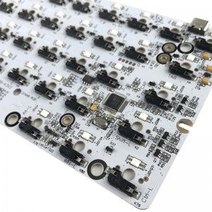 klávesnice a další PCBA