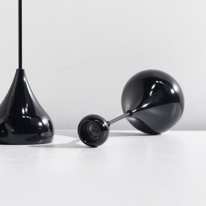 Svícna ve tvaru vody