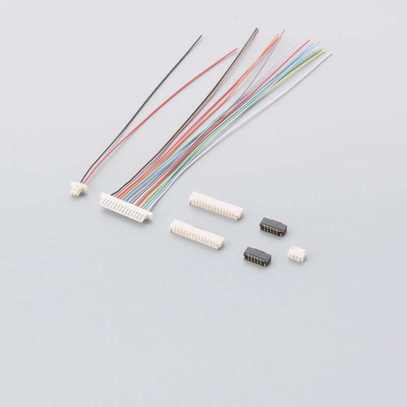 Tovární přizpůsobení průmyslového připojení reproduktoru kabelové kabelové kabely 0,8 Pitch SUHR-08V-S-B Terminálový elektrický kabel