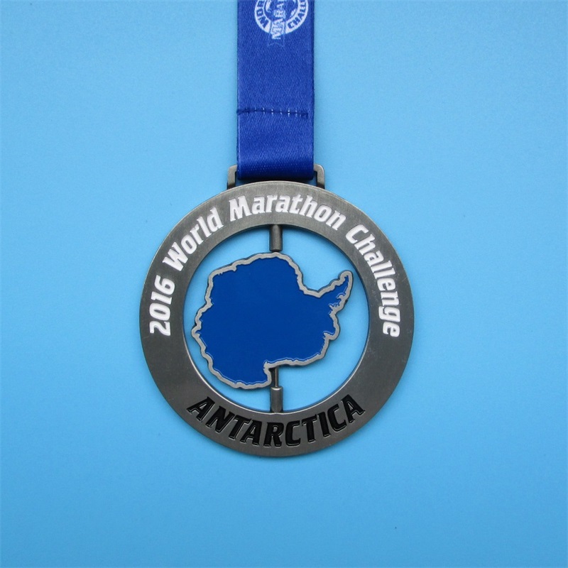 2016 World Marathon Challenge Medaile