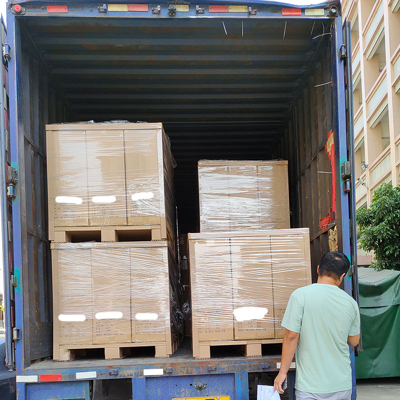 Export uhlíkových šipek