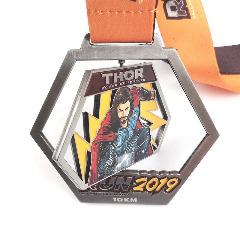 Vyříznutí medailí zinkového zinku Vlastní medaile Design Super Hero Awards Zlatá medaile
