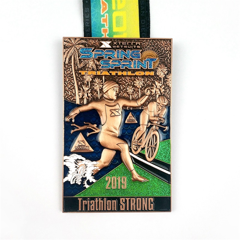 Vlastní tvar Logo Metal Sport Medaile pro velkoobchodní triatlonovou medaili