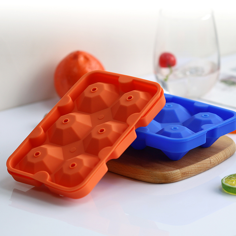Diamond Ice Cube Pormy Opakovaně použitelný silikon flexibilní 6-ledové zásobníky Výrobce s víkem pro chladivé koktejly whisky, snadné uvolňované stohovatelné ledové podnosy s kryty