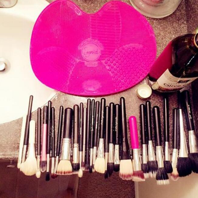 Silikonové make -up kartáčové čisticí podložky, jablečné make -up kartáč čisticí podložkyna make -up kartáč čisticí polštářky přenosné přístroje pro čištění štětců s sacími kelímky