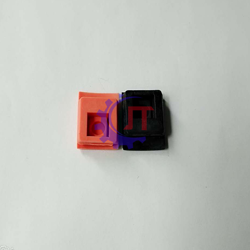 200000893 Sada prot.holder gumové pro ABB motorový štětec červená a černá L20 x W15 x H8 mm