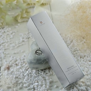 Lipstick Parfém High-End Cosmetics Balení krabice