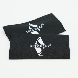 Velkoobchodní oděvy Designy Vlastní logo oblečení Tričko Štítky oděvy bavlny značky štítky oblečení tkané environment