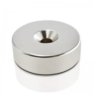 Magnet reproduktorů