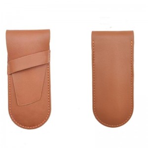 Kožená spona, kožená pouzdro USB, různé malé kožené předměty, kožené pouzdrona peněženku