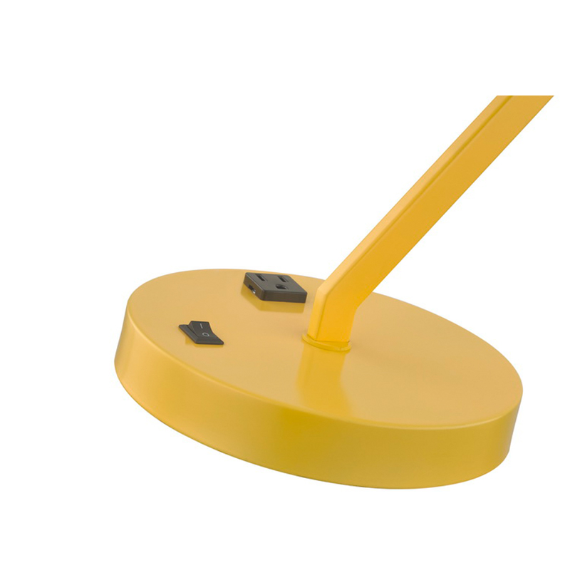 Stolní lampa s pevným kovovým ramenem a hlavou s integrovanou zásuvkou ana základněna základně