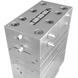 Plastová vytlačovací forma s PP dřevěnou