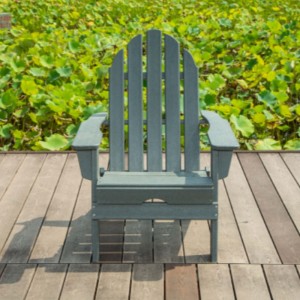 Nádvoří židle vyrobené z HDPE