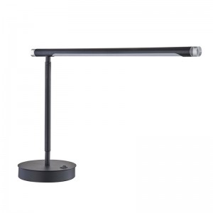 Marriottnastavitelná LED stolní lampa s matným černým povrchem a přepínačem rockerůna hotelu v hotelu