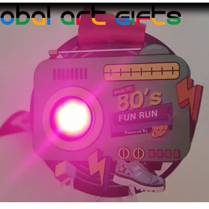 Hromadná účast událostí Medaile dodavatel zábavného běhu LED Custom Race Medaile